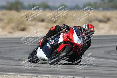 media/Oct-13-2025-Moto Forza (Mon) [[a66d839500]]/3-B Group/Session 3 (Turn 16)/